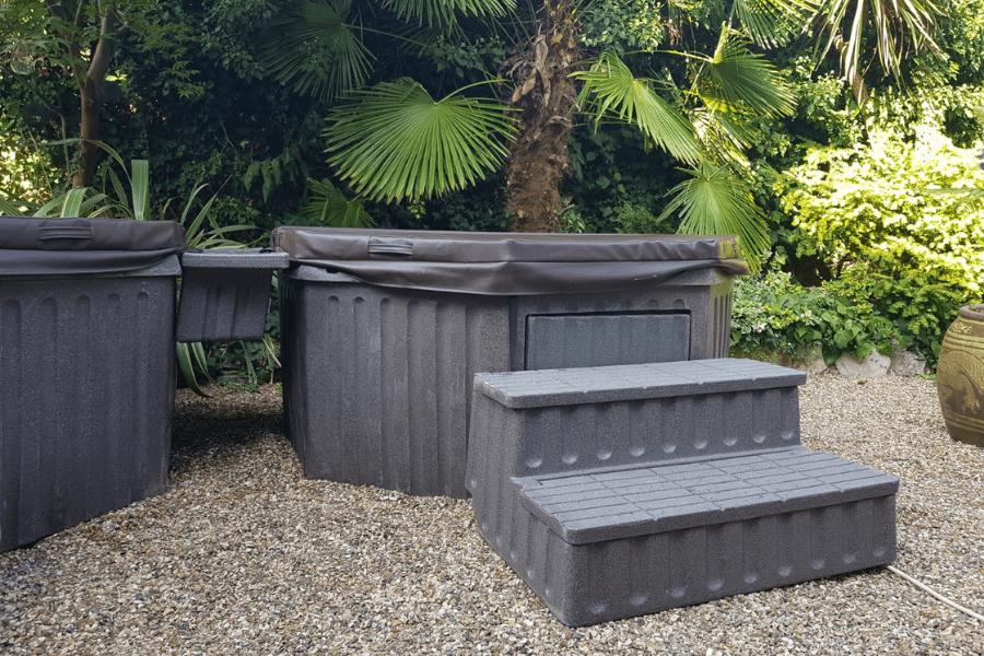 HOT TUB HIRE FOR THE WEEKEND